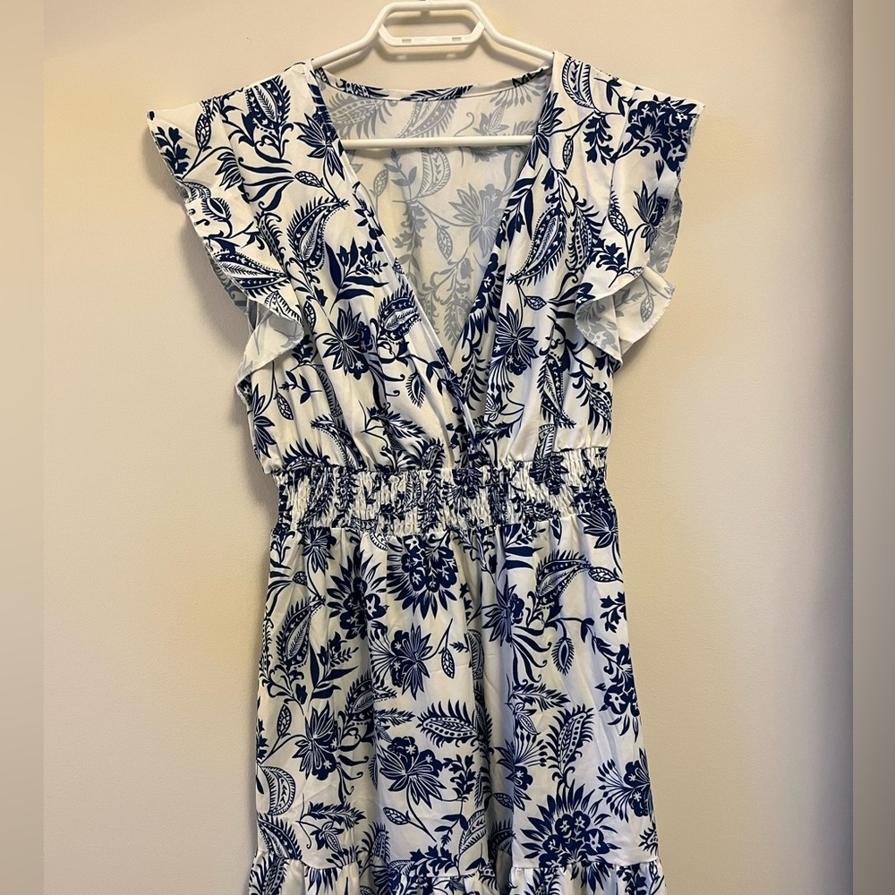 Elegant Blue and White Floral Maxi Dress - Picture 2 of 6